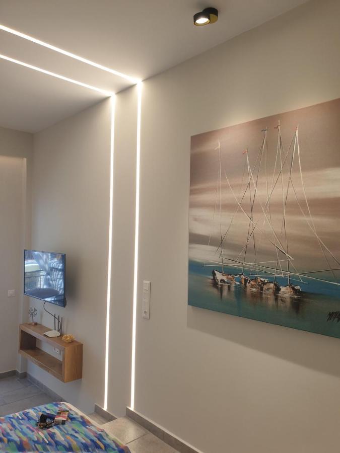 Vista Al Mare Luxury Apartments เกียโลวา ภายนอก รูปภาพ